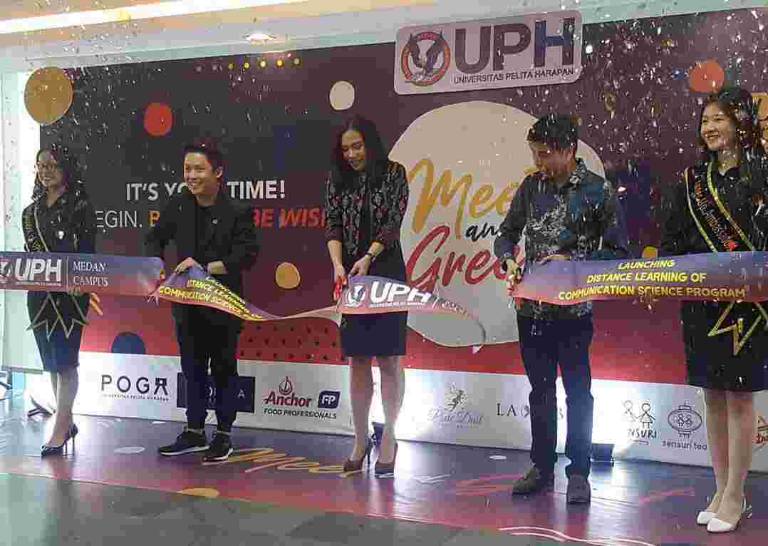 Detail Logo Uph Medan Nomer 26