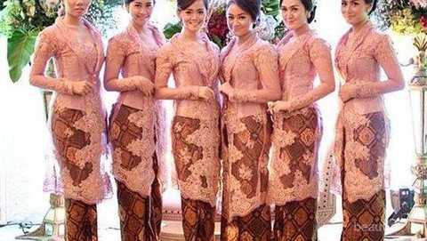 Detail Pas Foto Kebaya Nomer 49