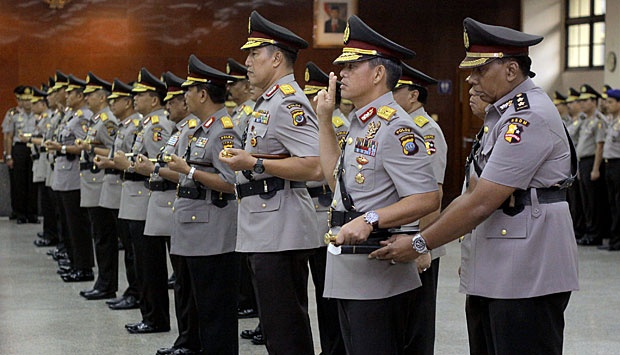 Detail Pas Foto Polisi Nomer 45