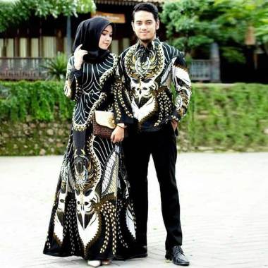 Detail Pasangan Desain Baju Batik Modern Nomer 44