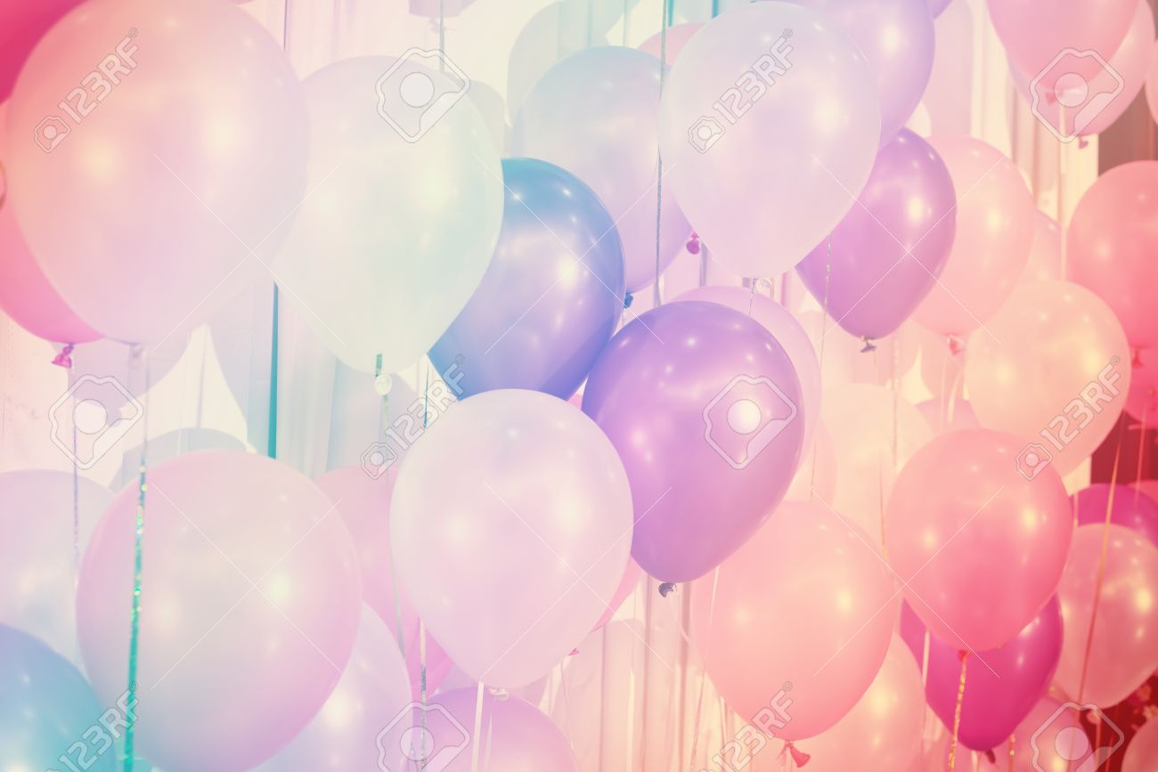 Detail Pastel Balloon Wallpaper Nomer 4