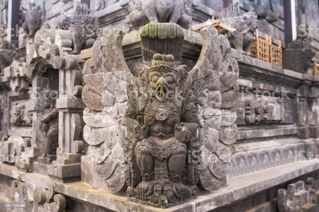 Detail Patung Arsitektur Di Indonesia Nomer 5