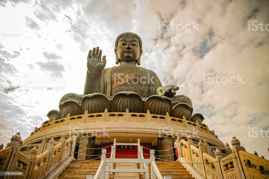 Detail Patung Buddha Tian Tan Nomer 18