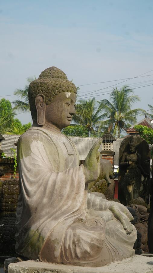 Detail Patung Budha Di Indonesia Nomer 33