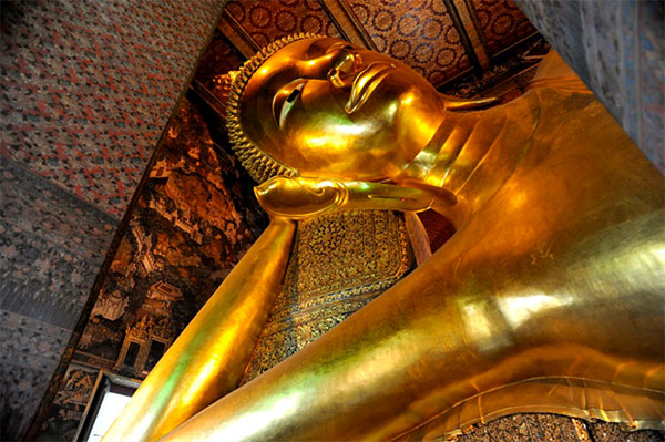 Detail Patung Budha Tidur Di Thailand Nomer 14