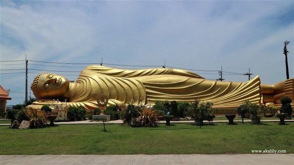 Detail Patung Budha Tidur Di Thailand Nomer 16