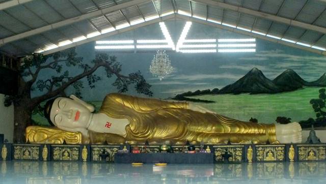 Detail Patung Budha Tidur Di Thailand Nomer 45