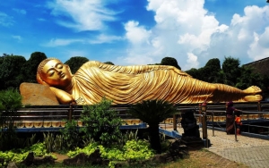 Detail Patung Budha Tidur Thailand Nomer 28