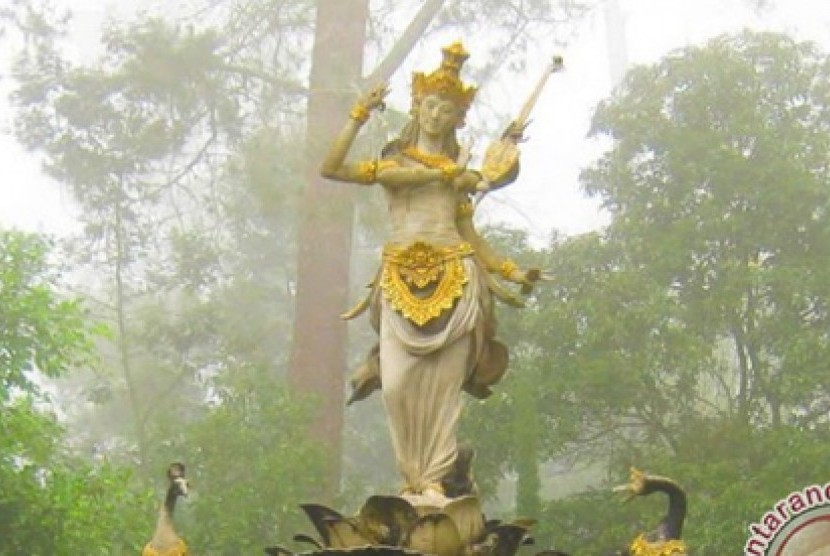 Detail Patung Dewi Bulan Nomer 17