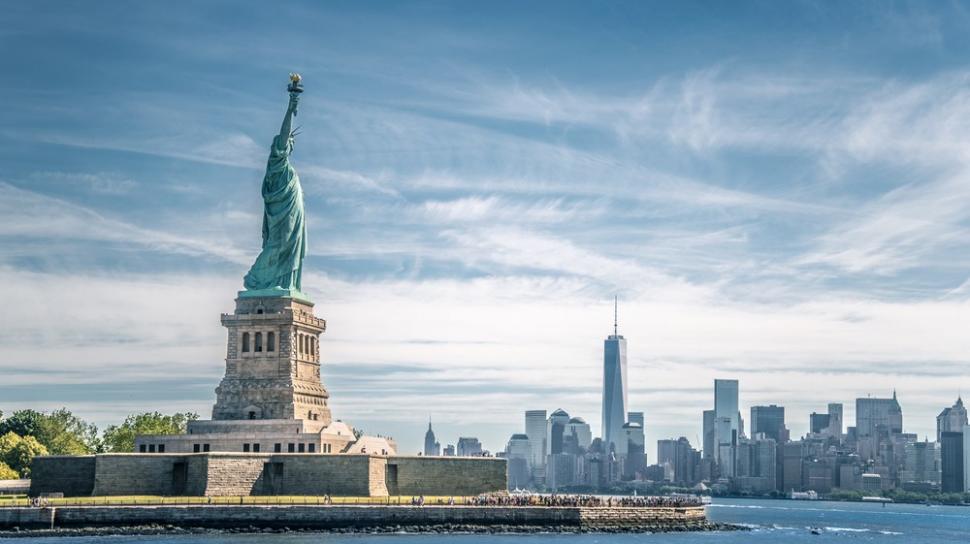 Detail Patung Liberty Di Amerika Nomer 30