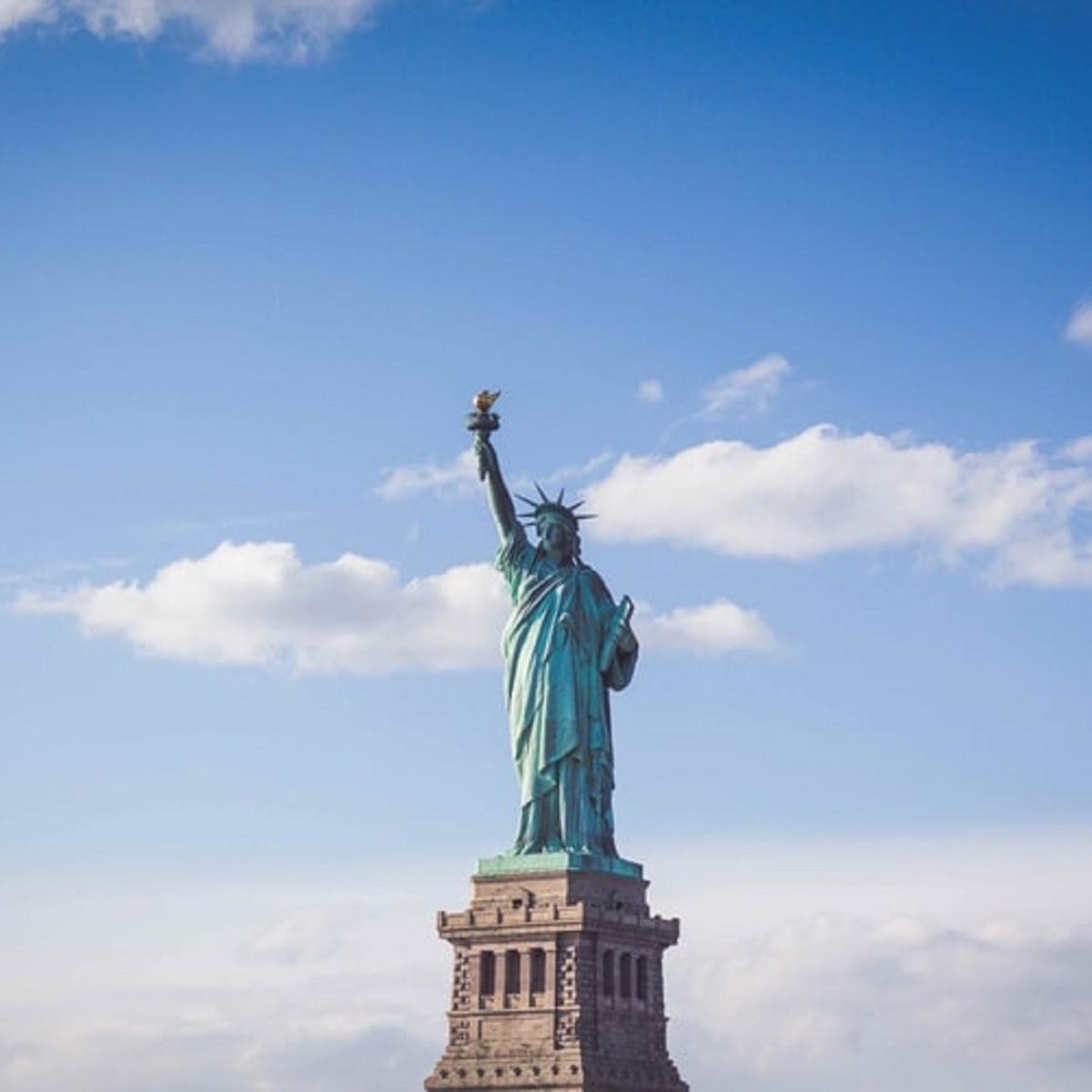 Detail Patung Liberty Di Amerika Nomer 7