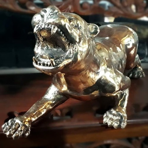 Detail Patung Macan Kumbang Nomer 40