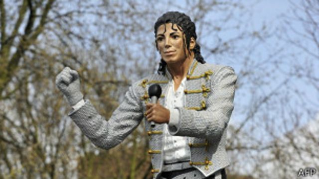 Detail Patung Michael Jackson Nomer 13
