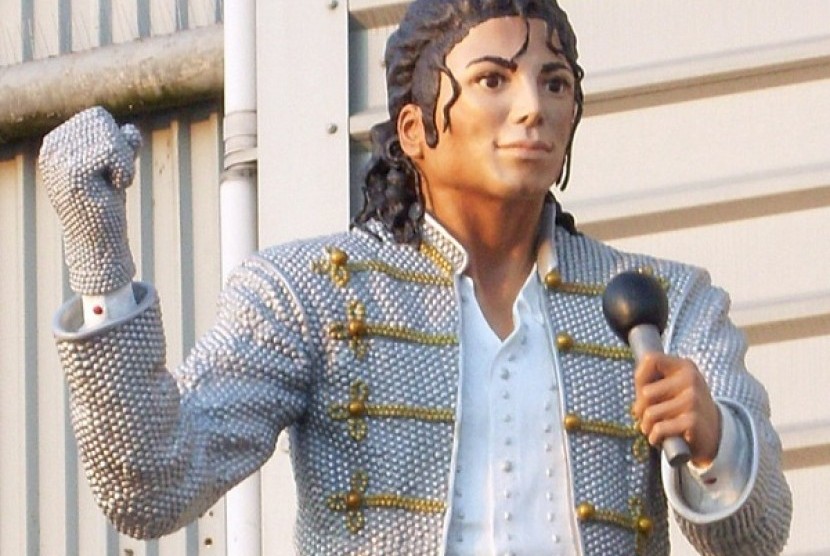 Detail Patung Michael Jackson Nomer 17