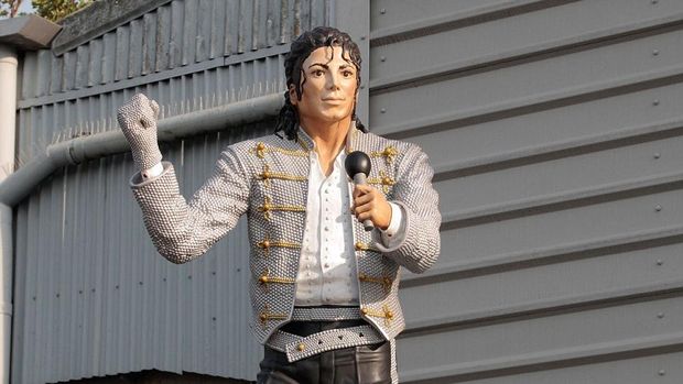 Detail Patung Michael Jackson Nomer 25