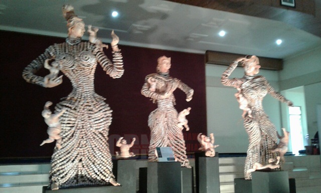 Detail Patung Yang Terbuat Dari Tanah Liat Nomer 33