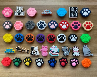 Detail Paw Print Crocs Nomer 53