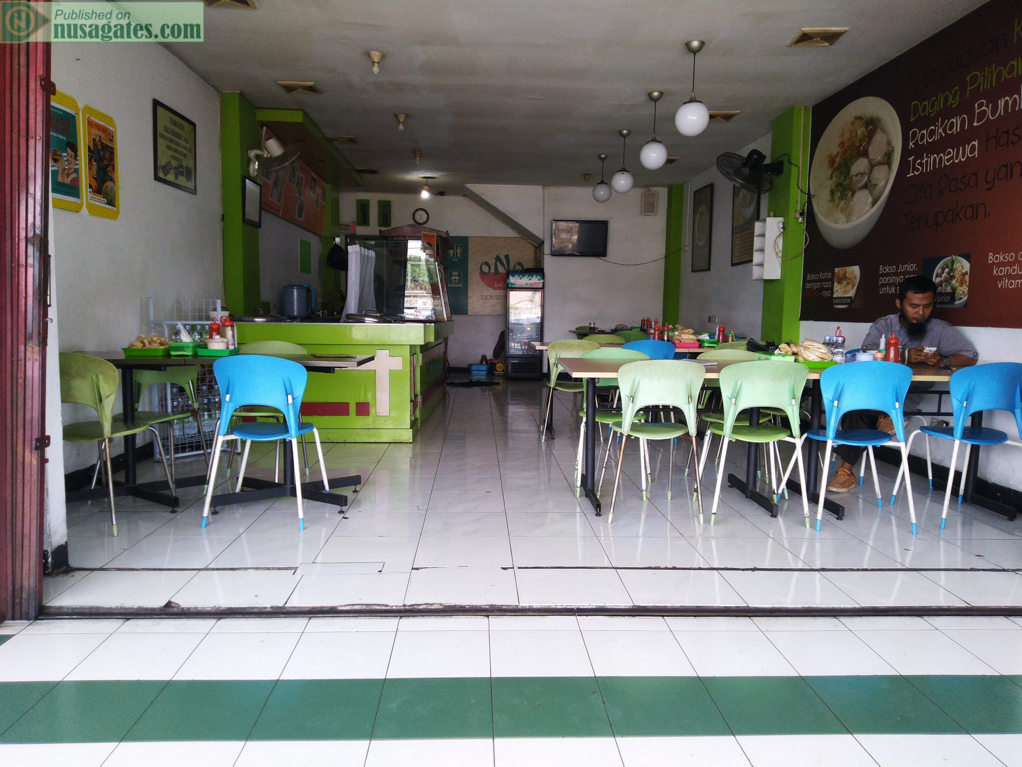 Detail Desain Warung Bakso Lesehan Nomer 18