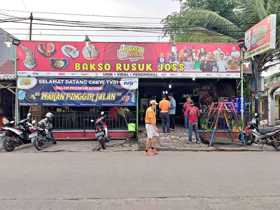 Detail Desain Warung Bakso Pinggir Jalan Nomer 22