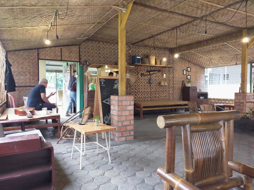 Detail Desain Warung Kopi Dari Kayu Nomer 44