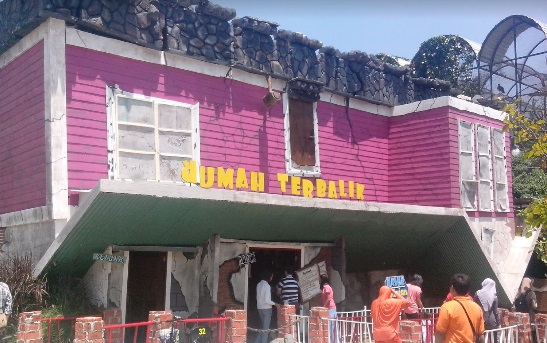 Detail Lokasi Rumah Terbalik Di Bandung Nomer 48