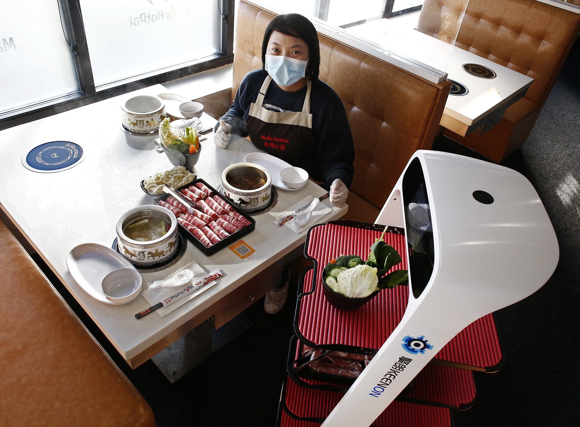 Detail Peanut Robot Waiter Nomer 27