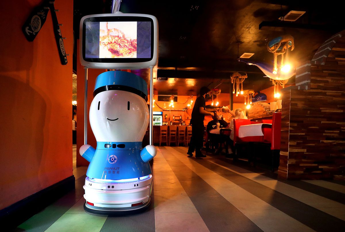 Detail Peanut Robot Waiter Nomer 32