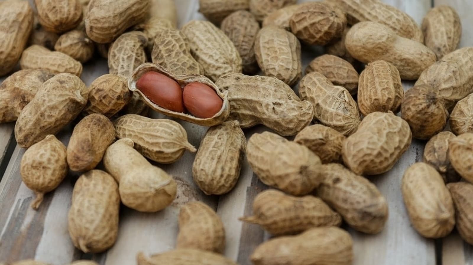 Detail Peanuts Pic Nomer 40