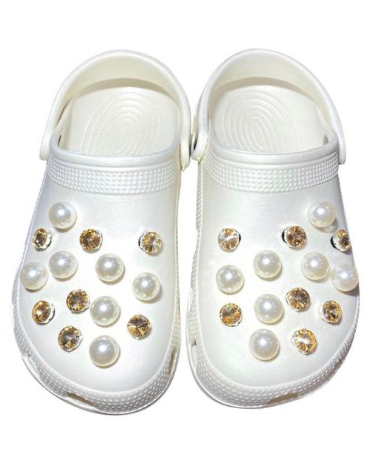 Detail Pearls For Crocs Nomer 19