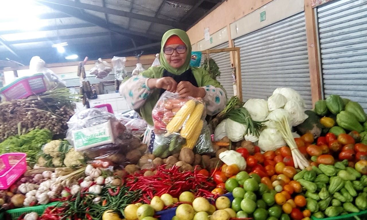 Detail Pedagang Sayur Di Pasar Nomer 2