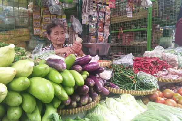 Detail Pedagang Sayur Di Pasar Nomer 11