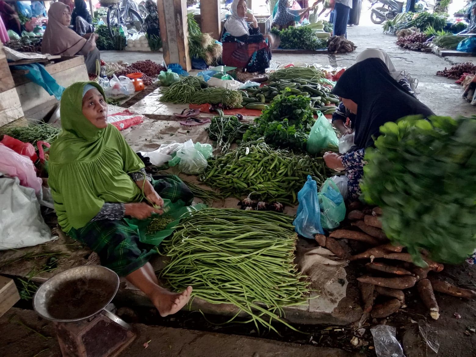 Detail Pedagang Sayur Di Pasar Nomer 26