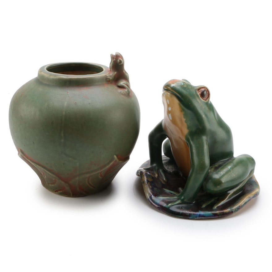 Detail Lotus Frog Vase Nomer 11