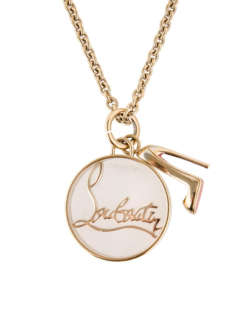 Detail Louboutin Keychain Nomer 2