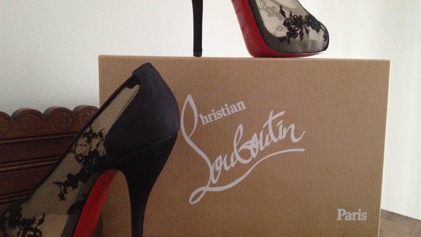 Detail Louboutin Wallpaper Nomer 37