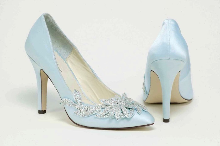 Detail Louboutin Wedding Shoes Cinderella Nomer 33