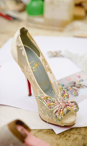 Detail Louboutin Wedding Shoes Cinderella Nomer 44