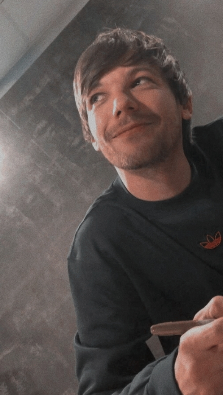 Detail Louis Tomlinson Wallpaper Nomer 35