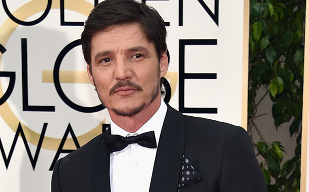 Detail Pedro Pascal Kingsman Nomer 21