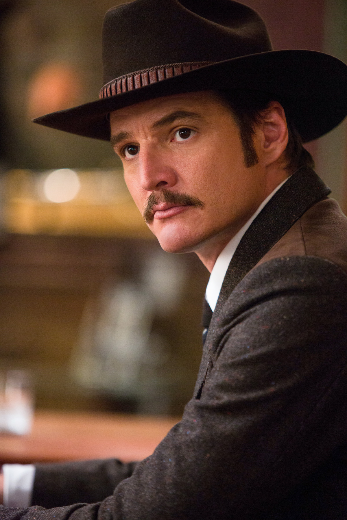 Detail Pedro Pascal Kingsman Nomer 6