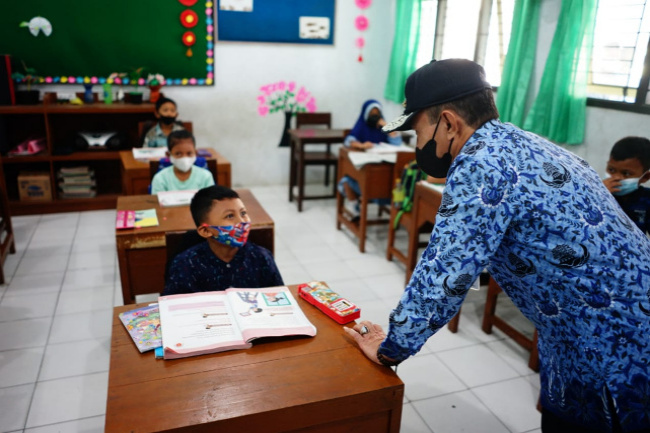 Detail Pekerjaan Yang Ada Di Sekolah Nomer 30