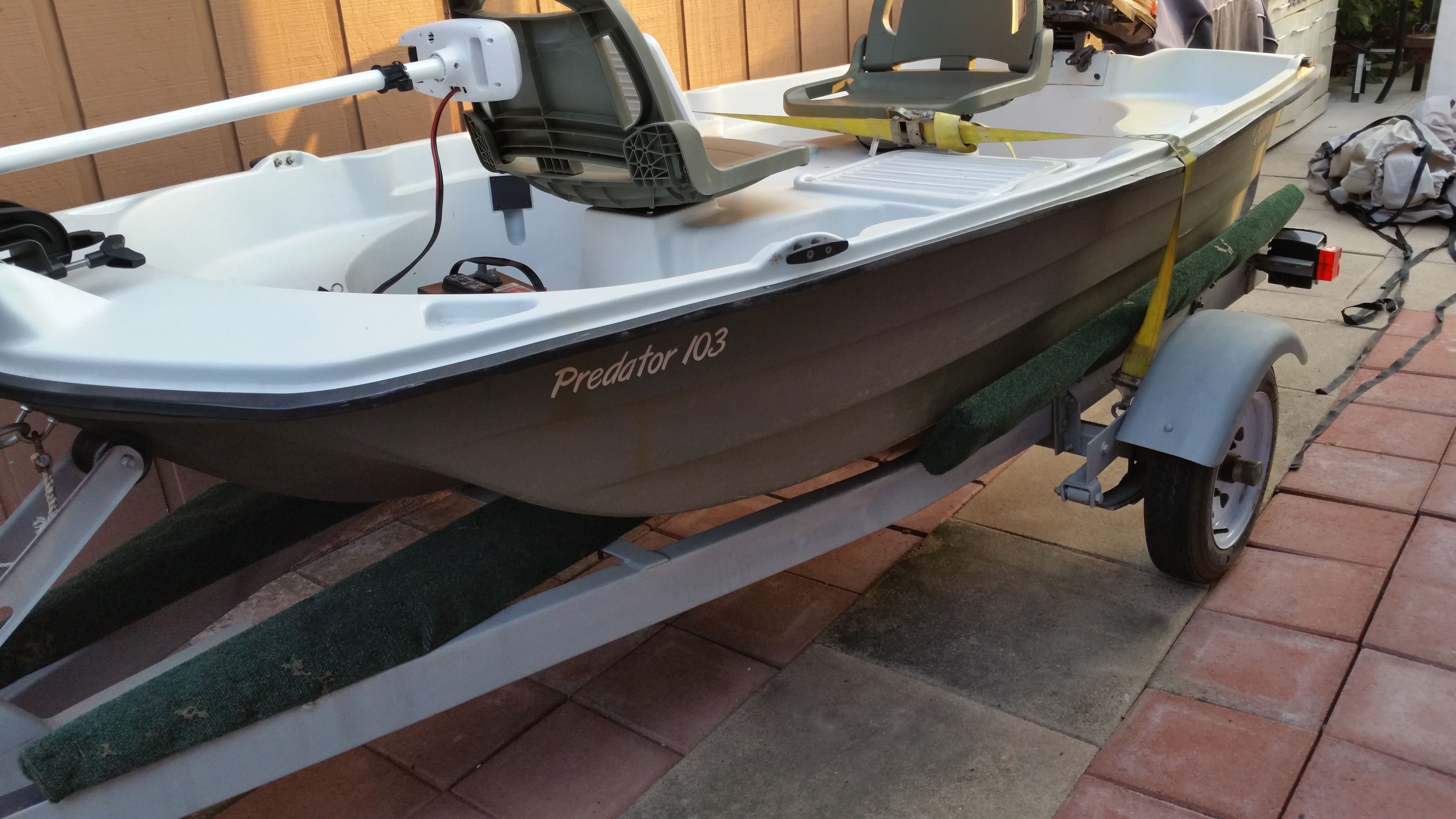 Detail Pelican Predator 10 3 Fishing Boat Nomer 27