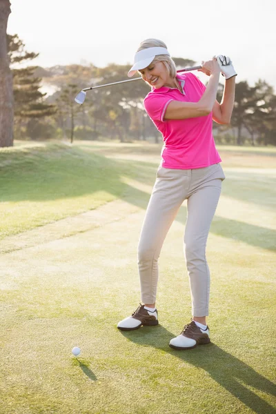 Detail Pemain Golf Wanita Nomer 31