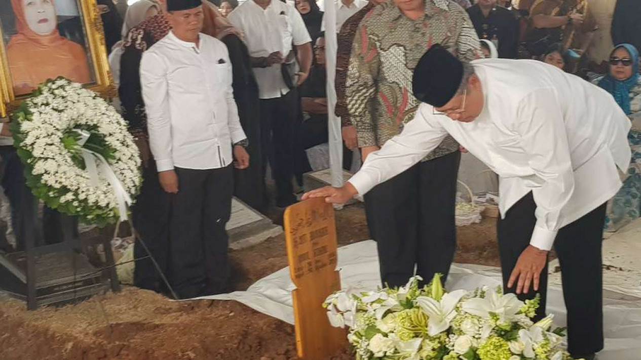 Detail Pemakaman Sai Baba Nomer 18