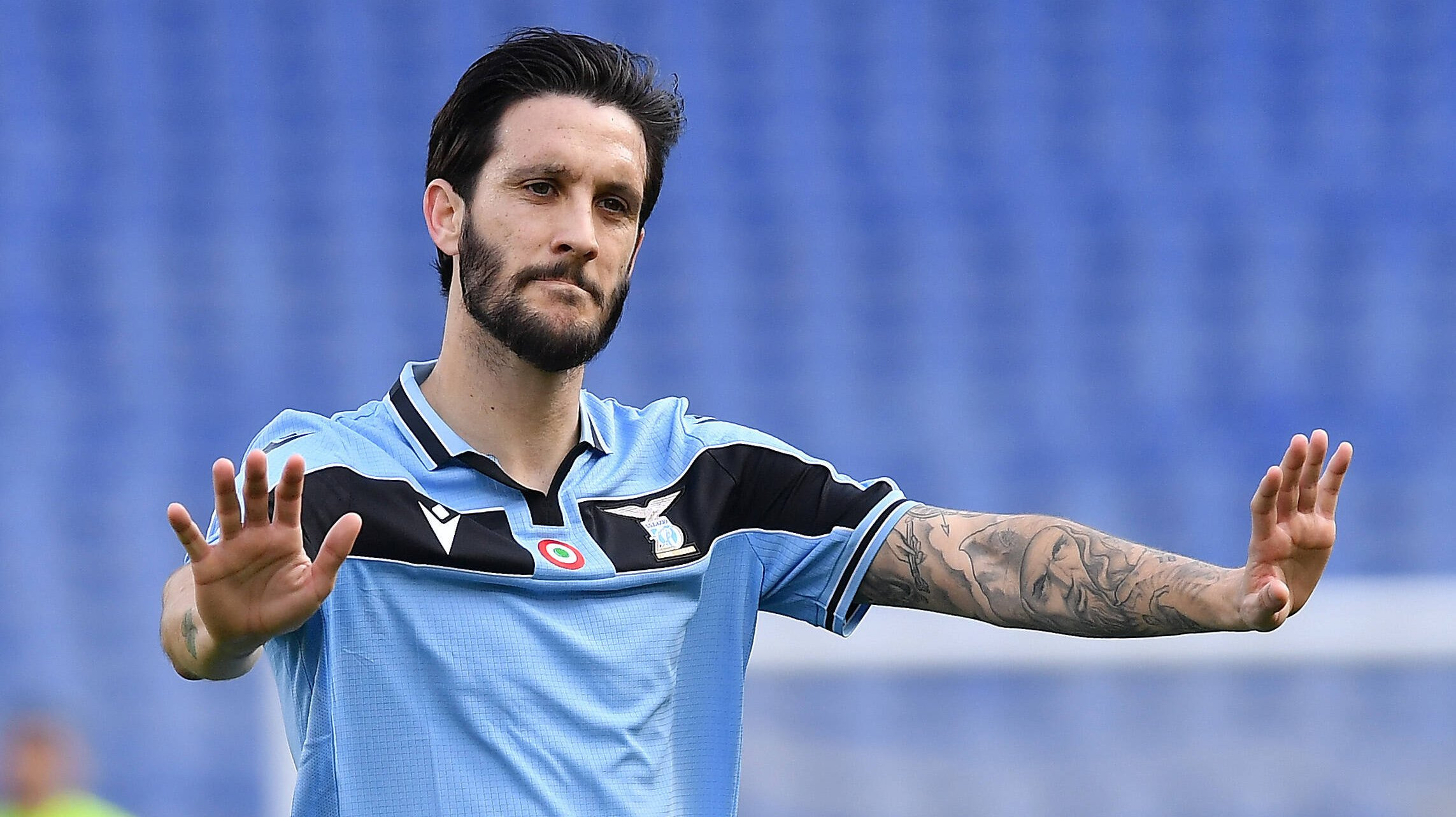 Detail Luis Alberto Liverpool Nomer 20