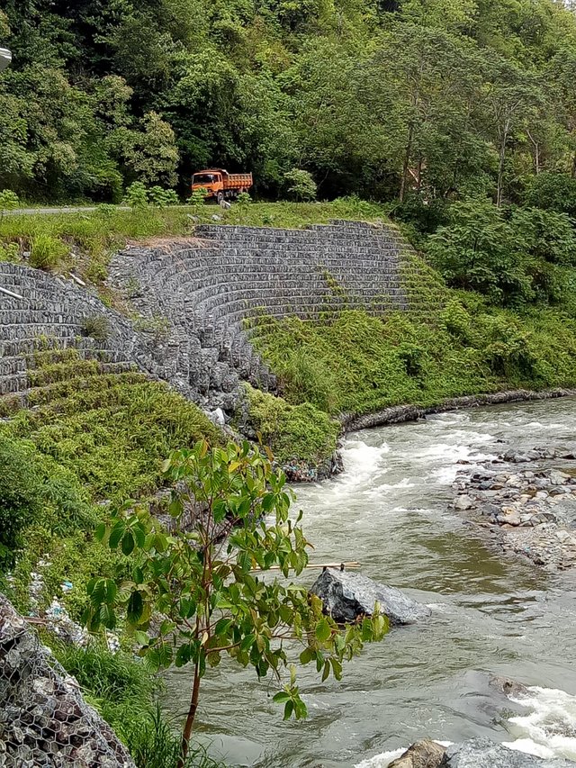 Detail Pemandangan Air Sungai Nomer 13