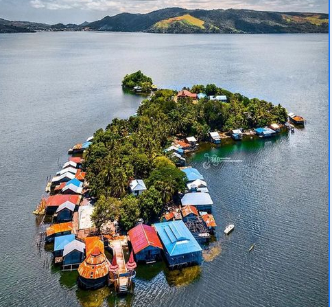 Detail Pemandangan Danau Sentani Nomer 35