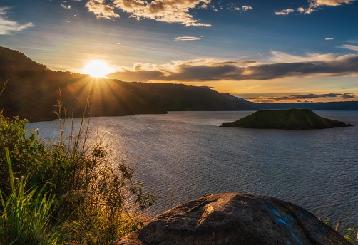 Detail Pemandangan Danau Toba Nomer 2