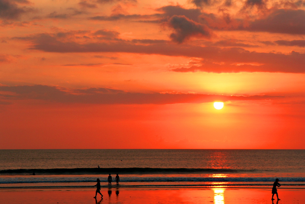 Detail Pemandangan Di Pantai Kuta Bali Nomer 28