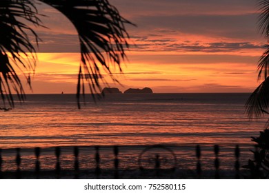 Detail Pemandangan Di Tepi Pantai Pada Waktu Senja Nomer 45